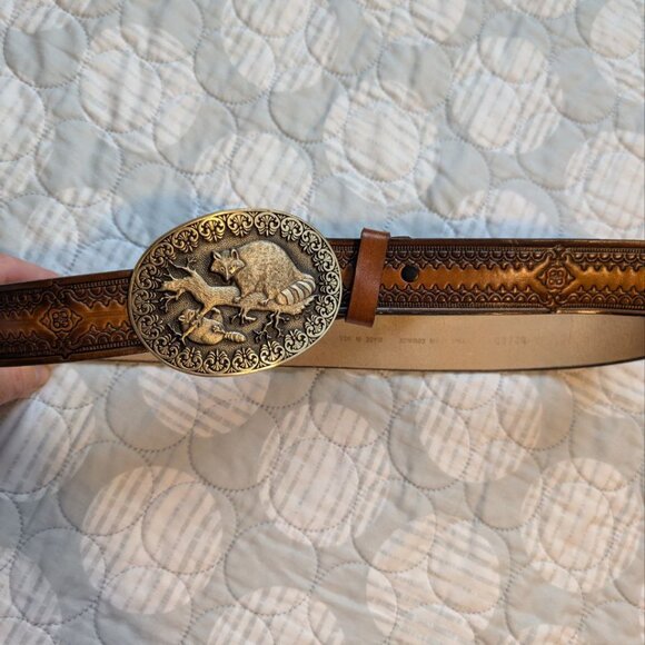 Vintage Men`s Award Design Medals Leather belt with solid brass Racoon buckle 32 - Picture 1 of 15